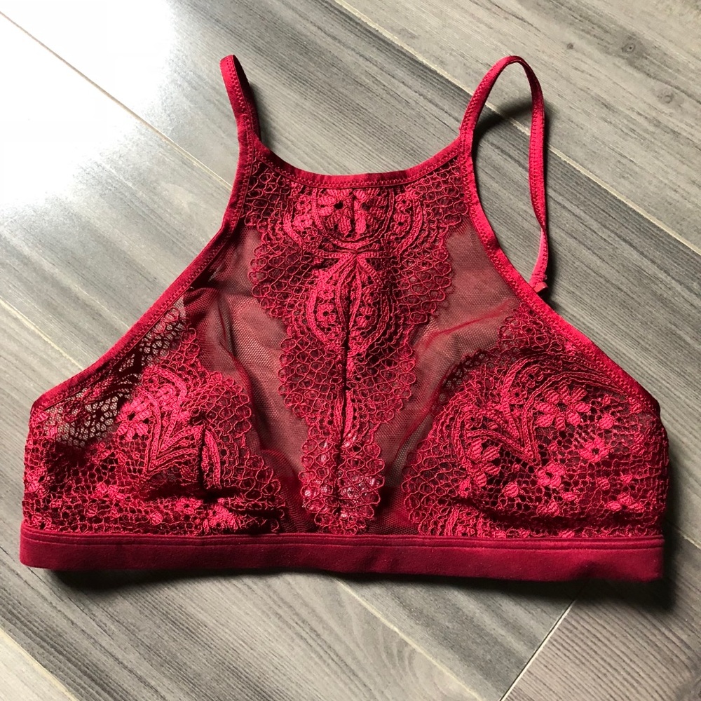 Victoria’s Secret Red Bralett